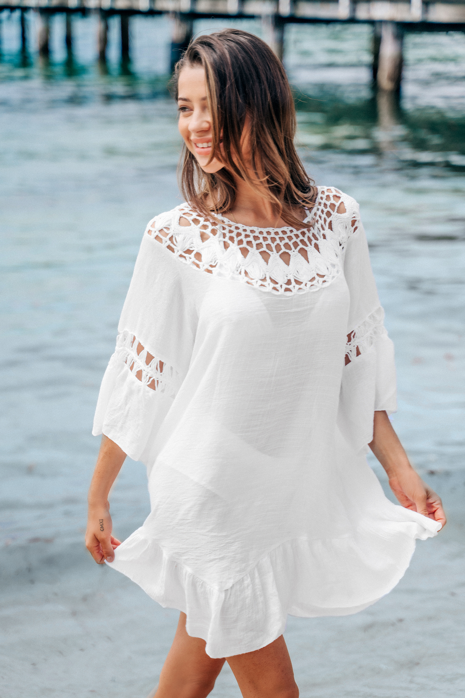 Robe cover up à volants en crochet