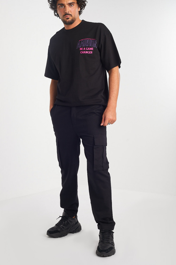 Pantalon noir en toile à poches cargos