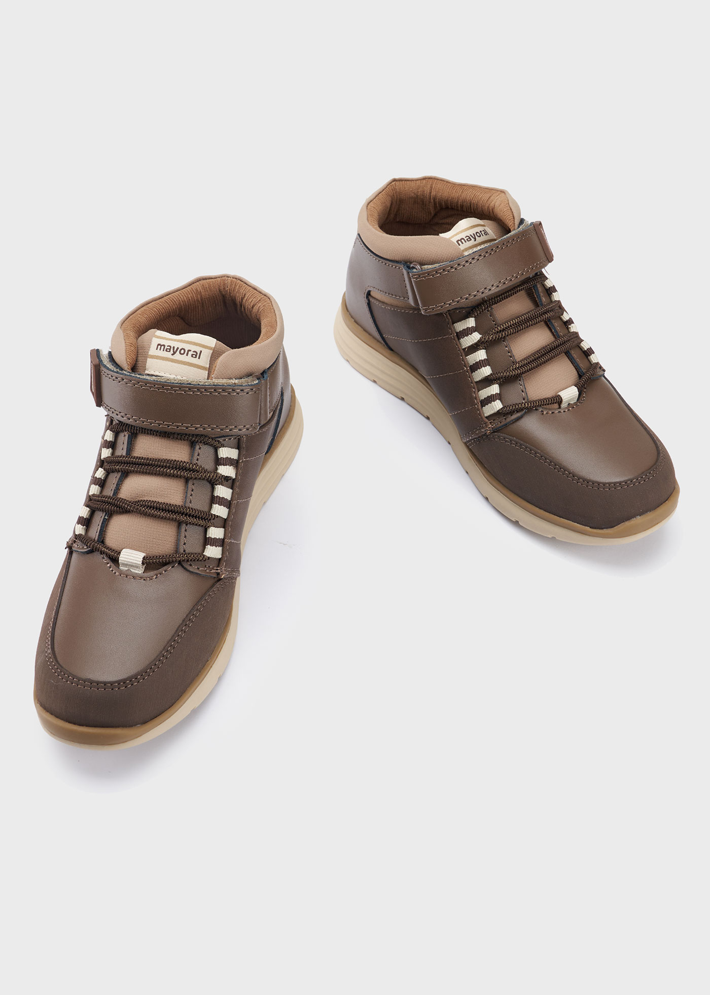Botas de tornozelo em couro sustentável para meninos