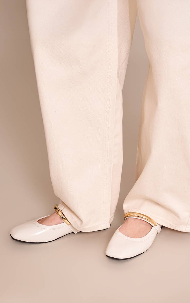 Crème Ballerines À Bout Carré En Synthétique Souple Avec Bride Argentée
