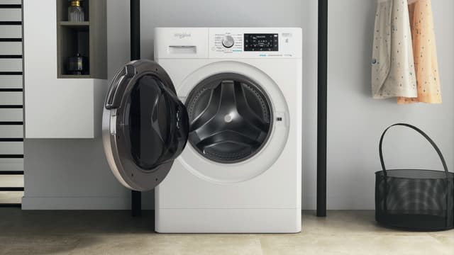 Whirlpool vaskemaskine/tørretumbler FFWDD 1176258 BCV EE (11/7 kg)
