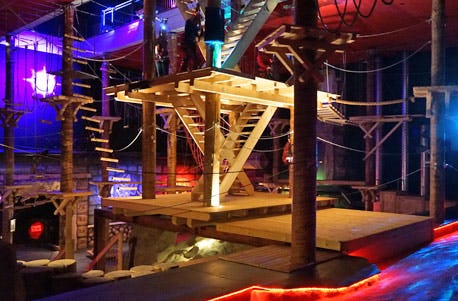 Indoor-Kletterpark in Berlin