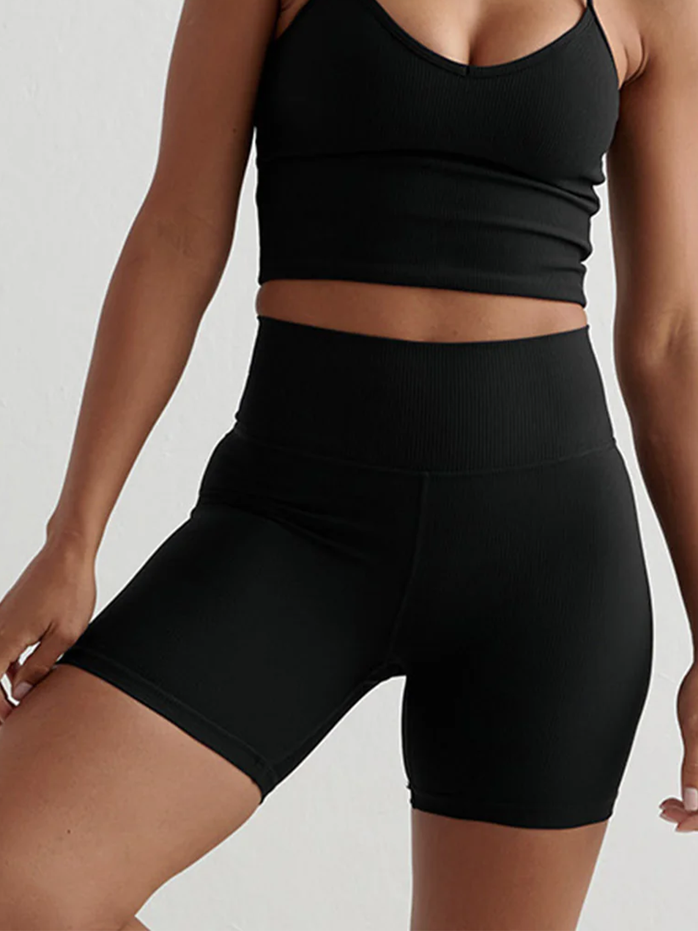 Ribbed Performance Midi Biker Shorts