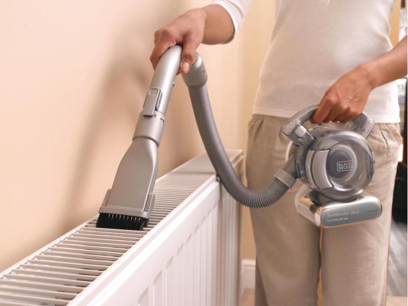 BLACK DECKER Akku-Handsauger Dustbuster Flexi Silber Portabler Akku-Staubsauger mit Schnellladefunktion