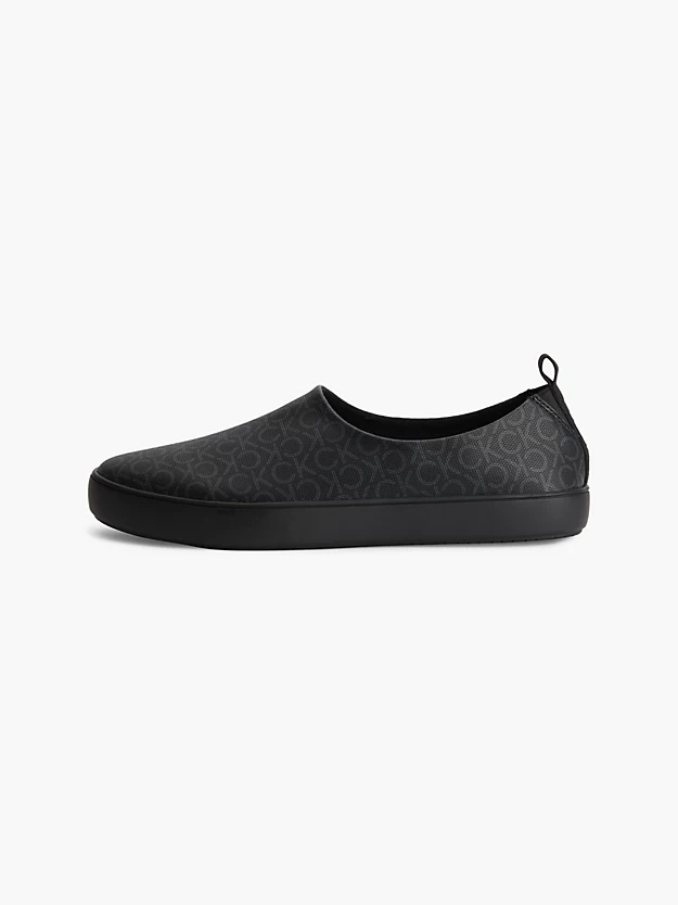 Chinelo com logotipo reciclado