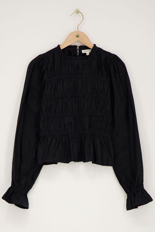 Zwarte getailleerde blouse met pofmouwen