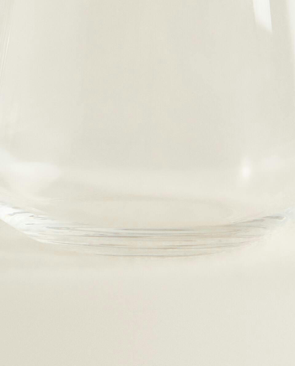 Copo de cristal boêmio com borda dourada