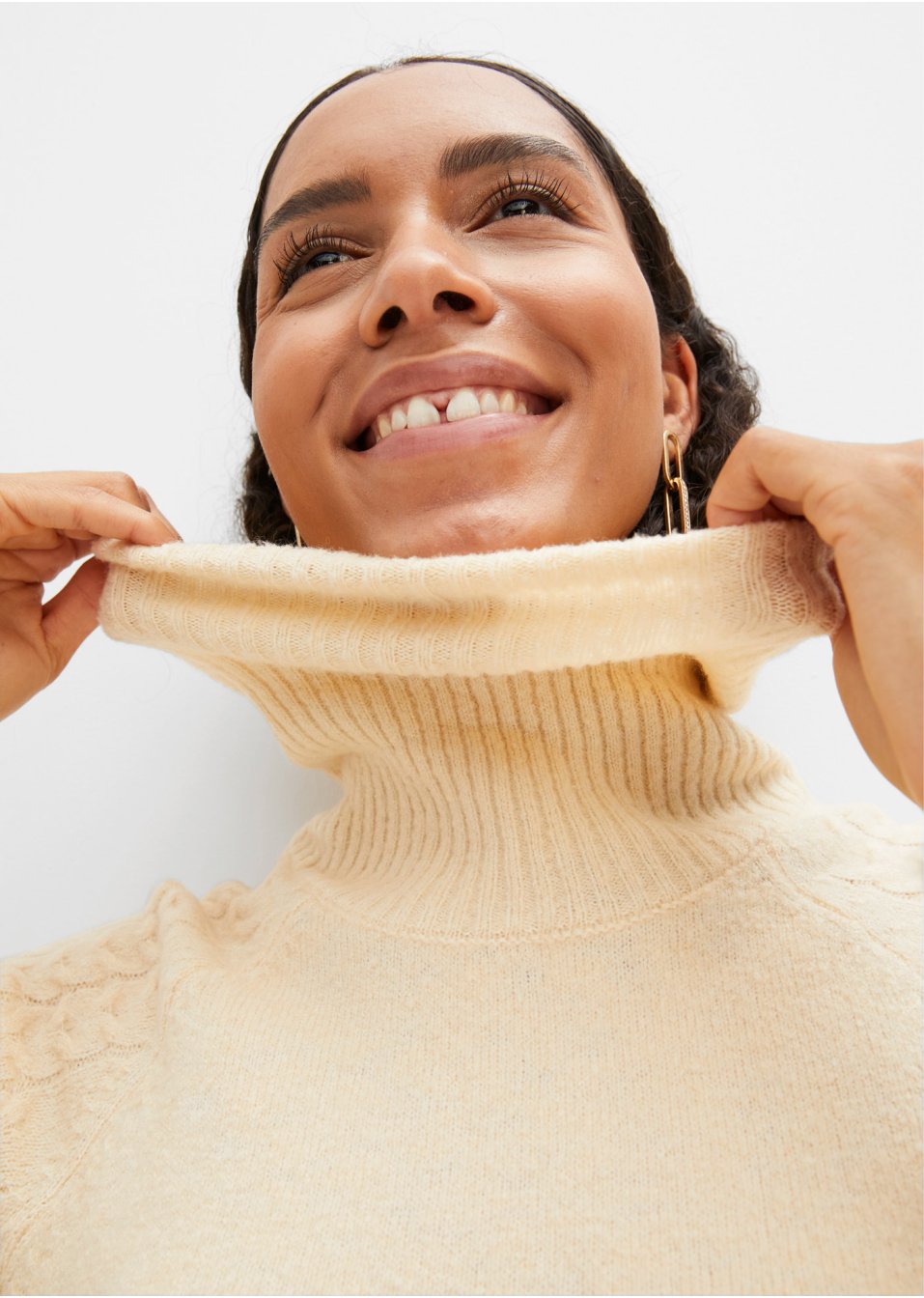 Robe en maille avec torsades sur les manches