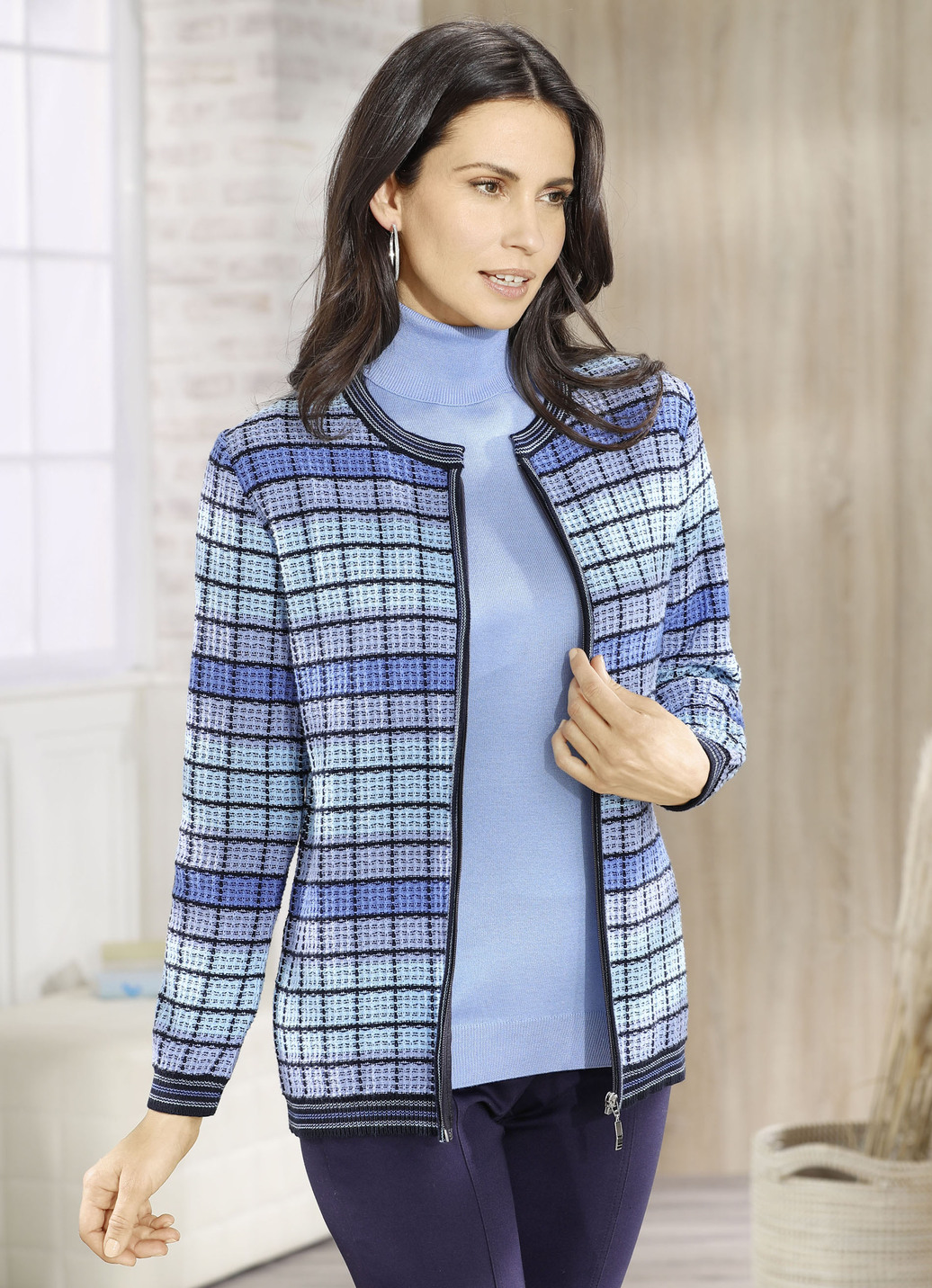 Strickjacke mit grafischem Muster