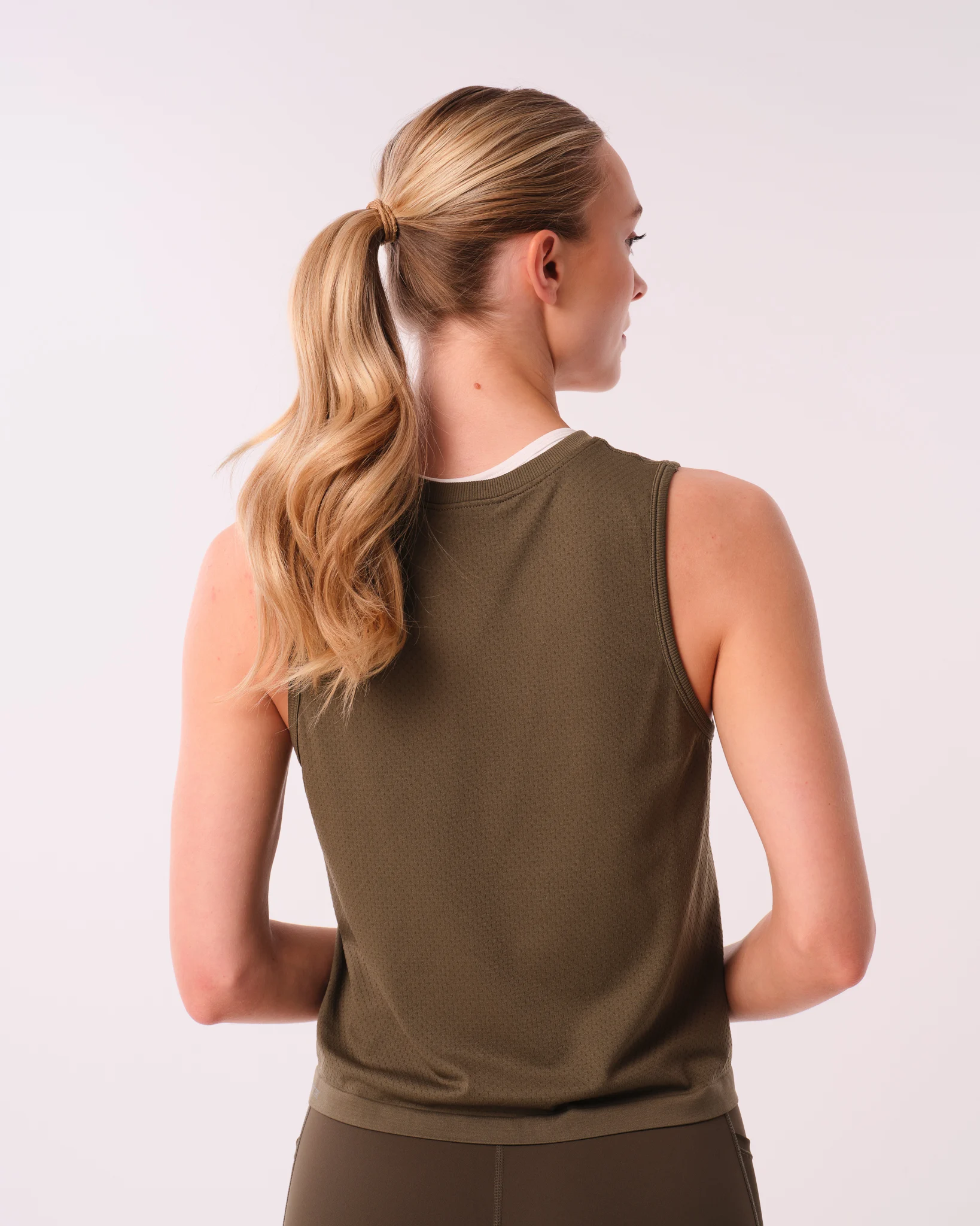 LEVITY Breeze Seamless Tank Dusty Green