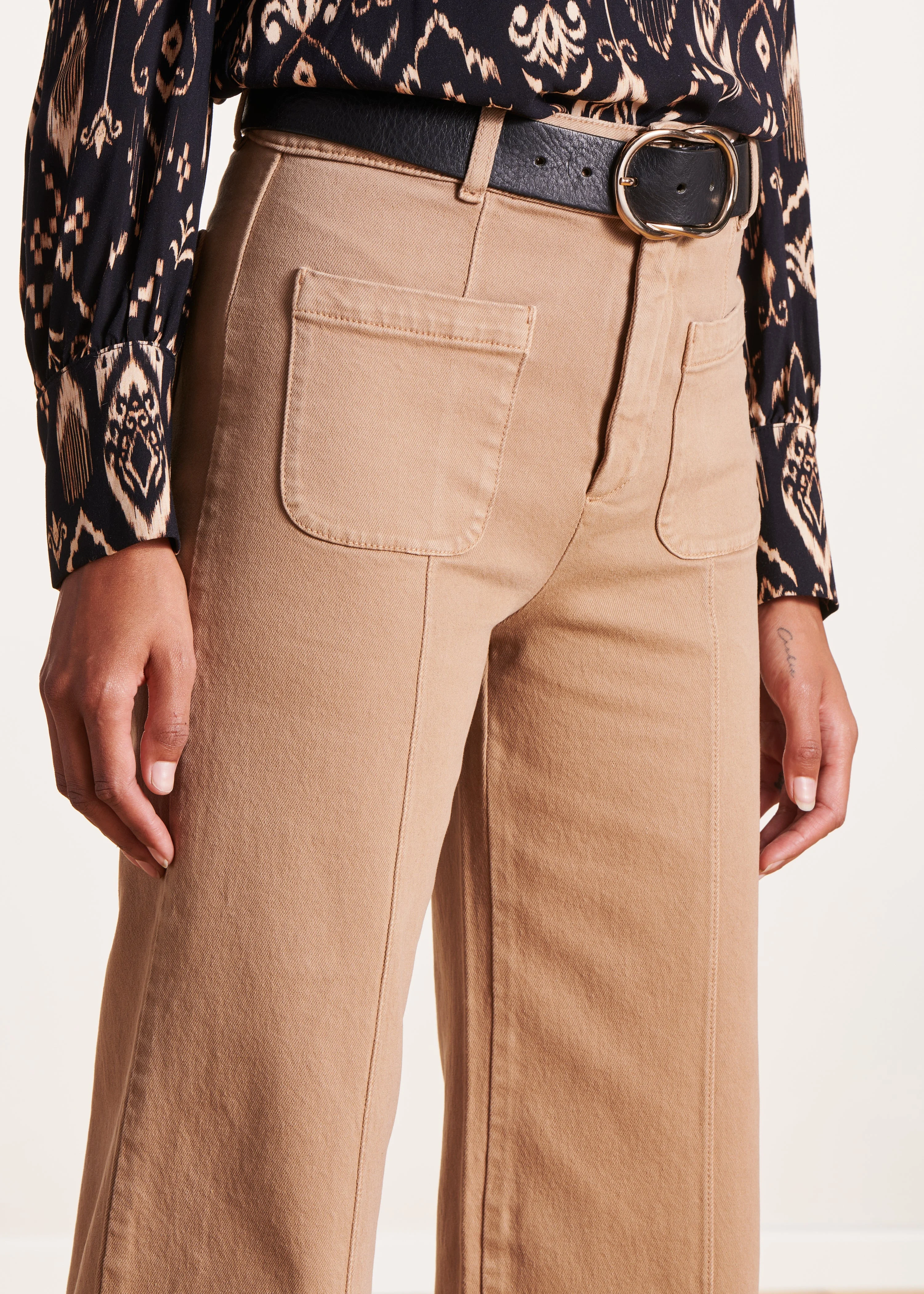 Jean flare en coton bio mélangé | Marron