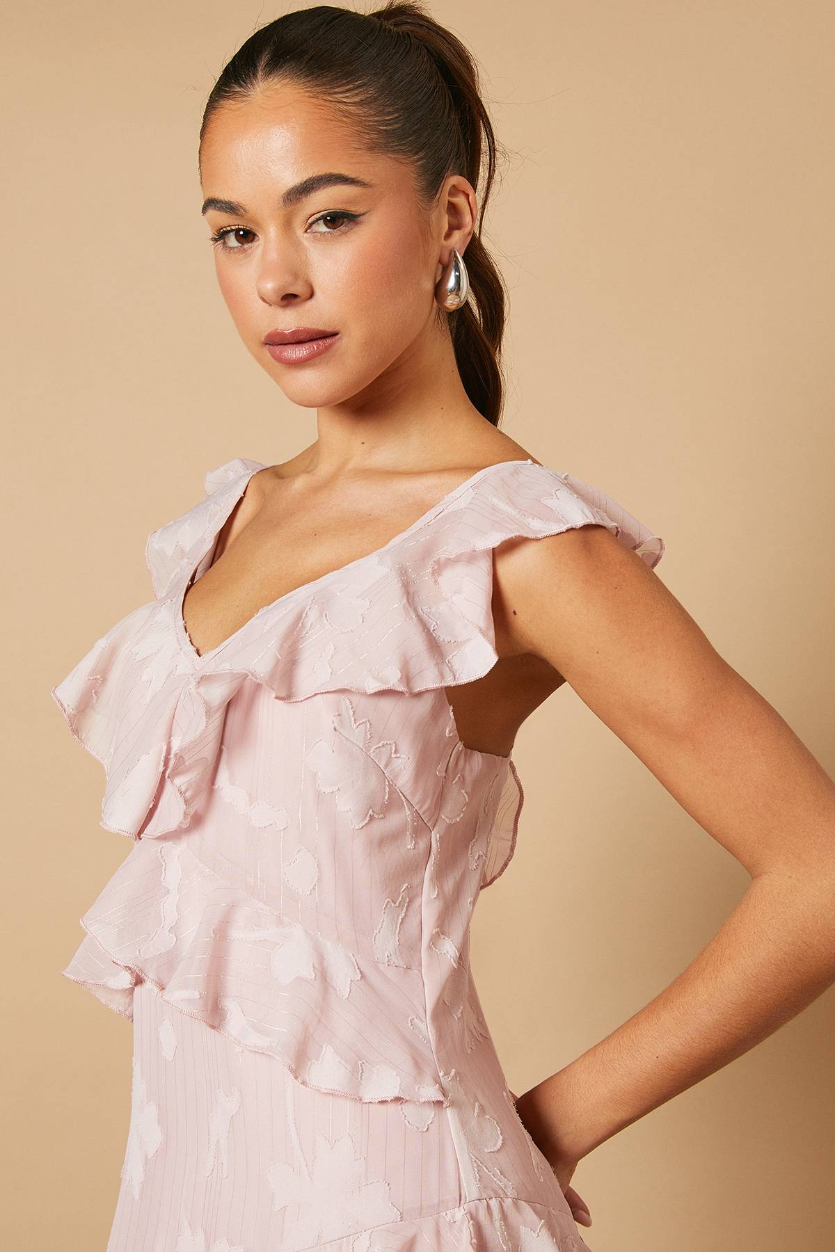 Oasis Robe Maxi à Imprimé Jacquard et Volants