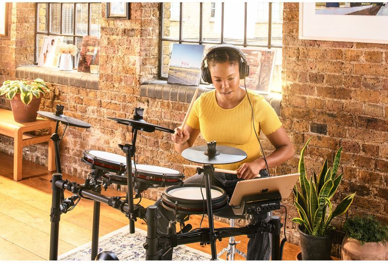 Alesis Nitro Max Kit - Elektrisch Drumstel - 10 inch Dual Zone Snare - Bluetooth - 440+ Authentieke Klanken