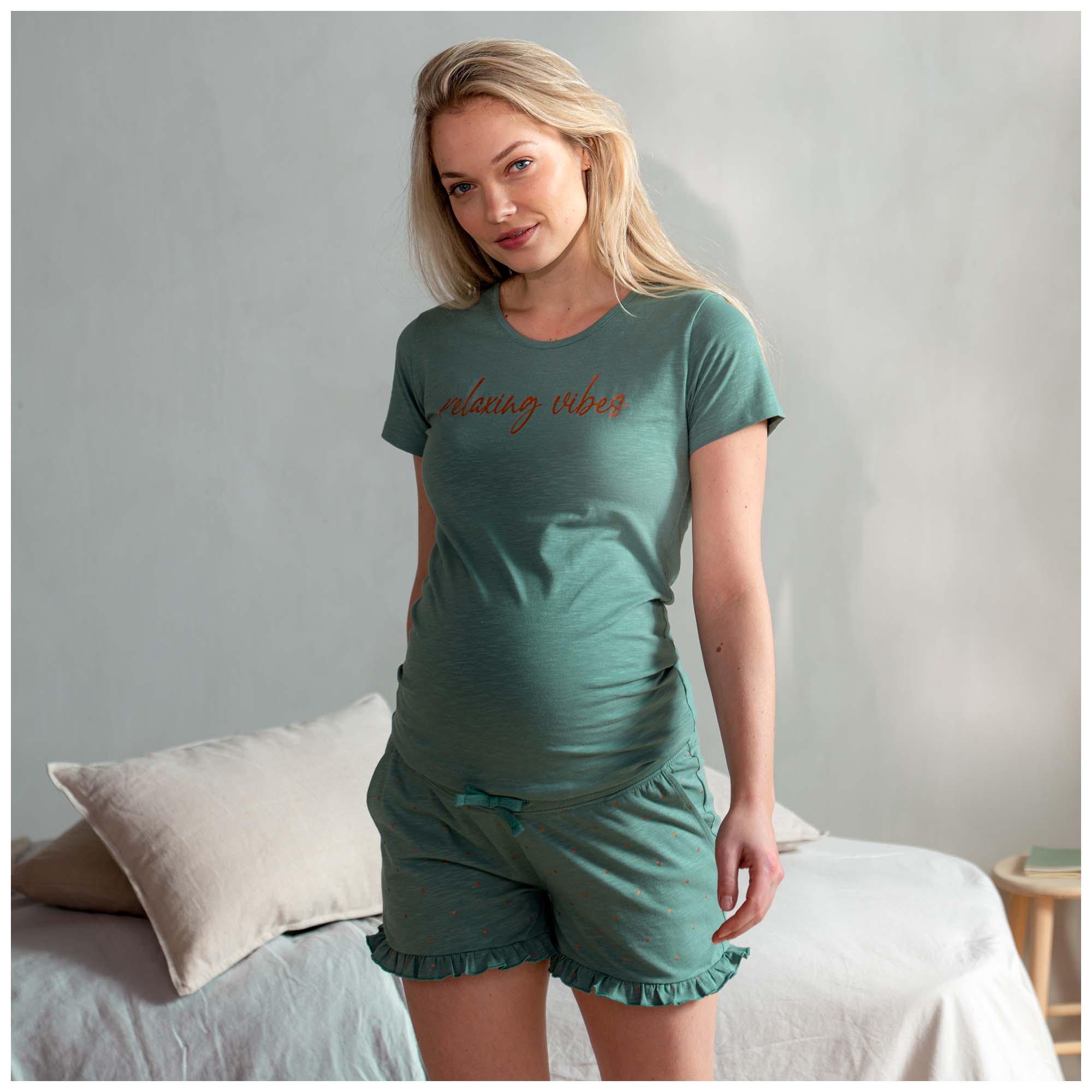 Prénatal zwangerschapspyjama T-shirt. korte mouwen printopdruk groen