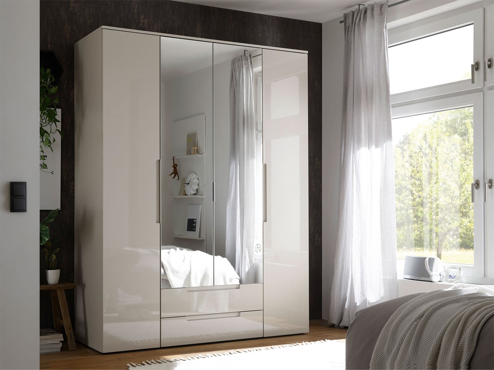 self Kleiderschrank JENNA 4-türig champager
