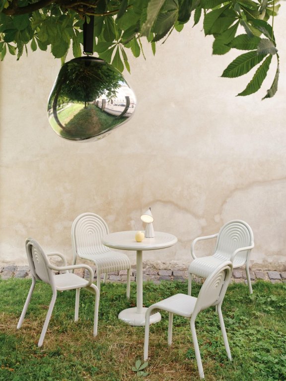 Tom Dixon Groove Round tuintafel Ø69,7 Moss