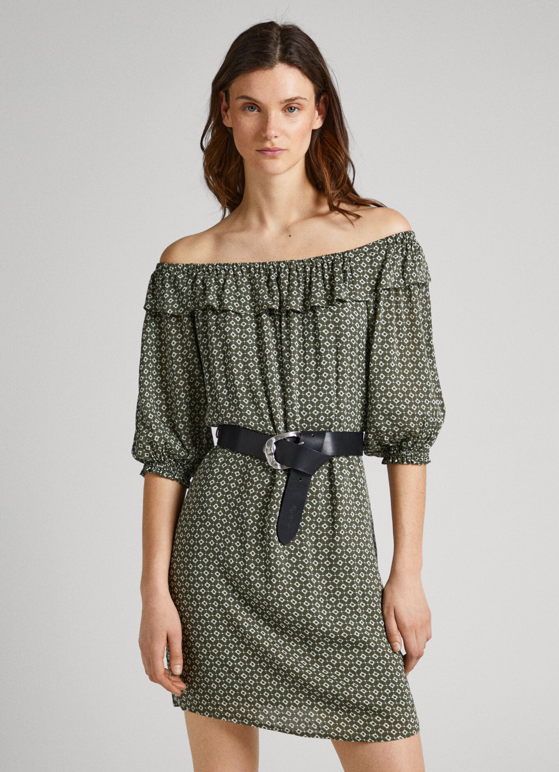 VESTIDO COM ESTAMPA GEOMÉTRICA - multicolorido