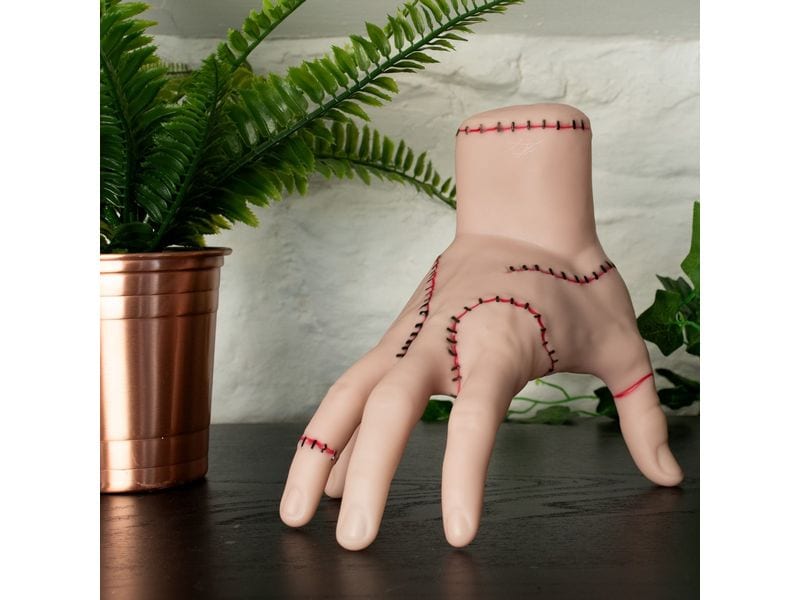 Thumbs Up! Wednesday Tischlampe im Design der kalten Hand Fanartikel aus dem Wednesday-Universum