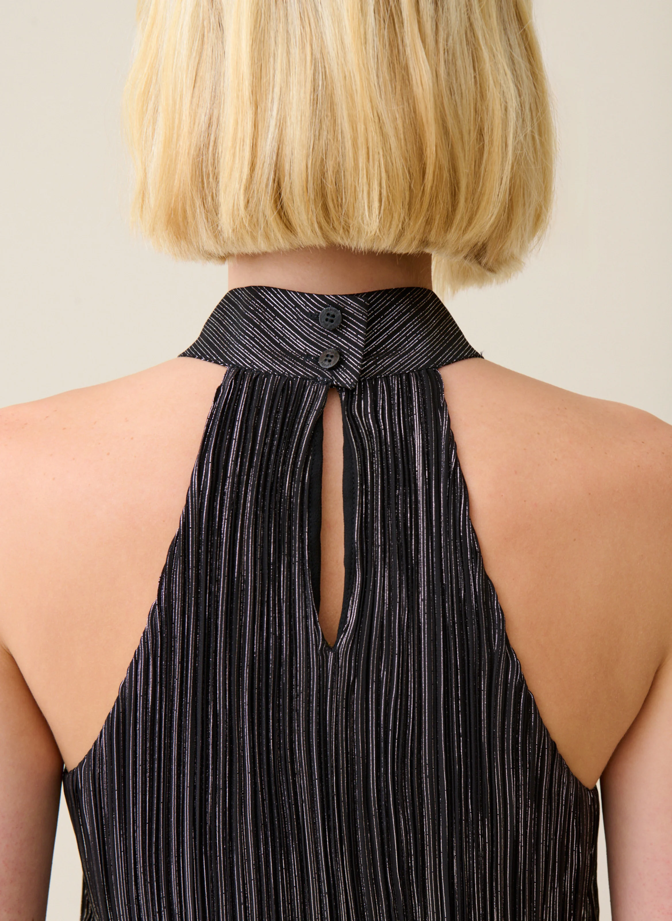 Top sans manches col montant | Noir