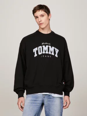 Moletom cropped estilo universitário
