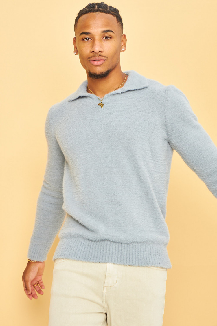 Pull gris en laine a col à rabats