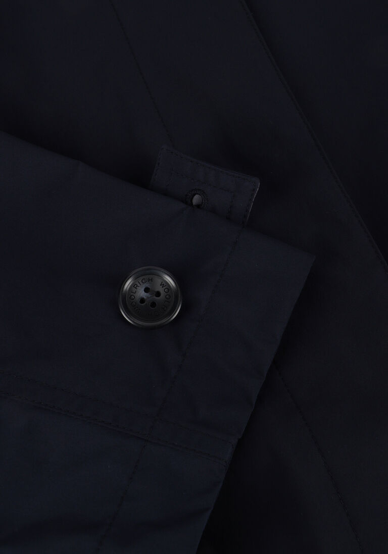 donkerblauwe woolrich parka's summer trench