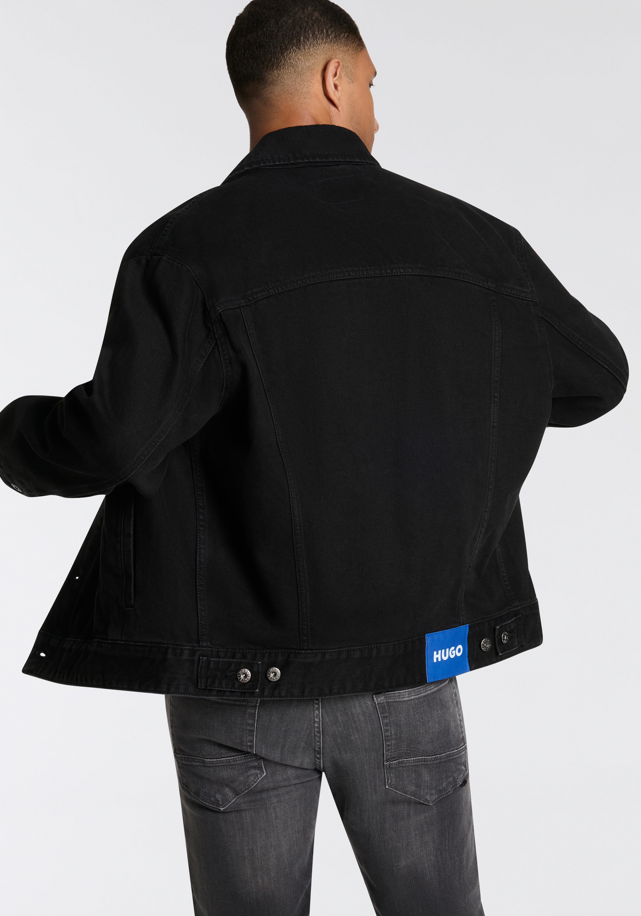 HUGO Blue Jeansjacke »Kirkby« mit Logo-Details, regular-fit
