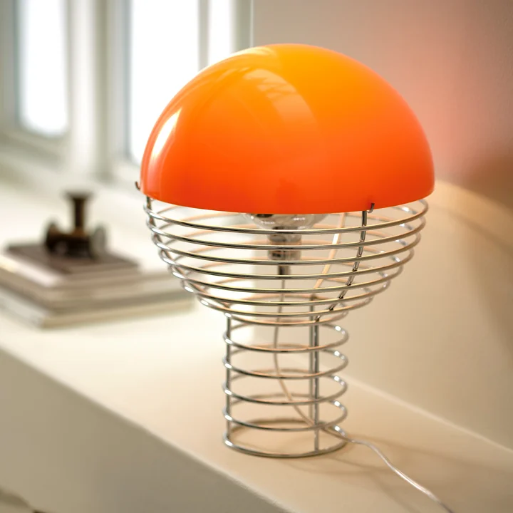 Verpan - Wire Tischleuchte Ø 30 cm, Chrom / rot