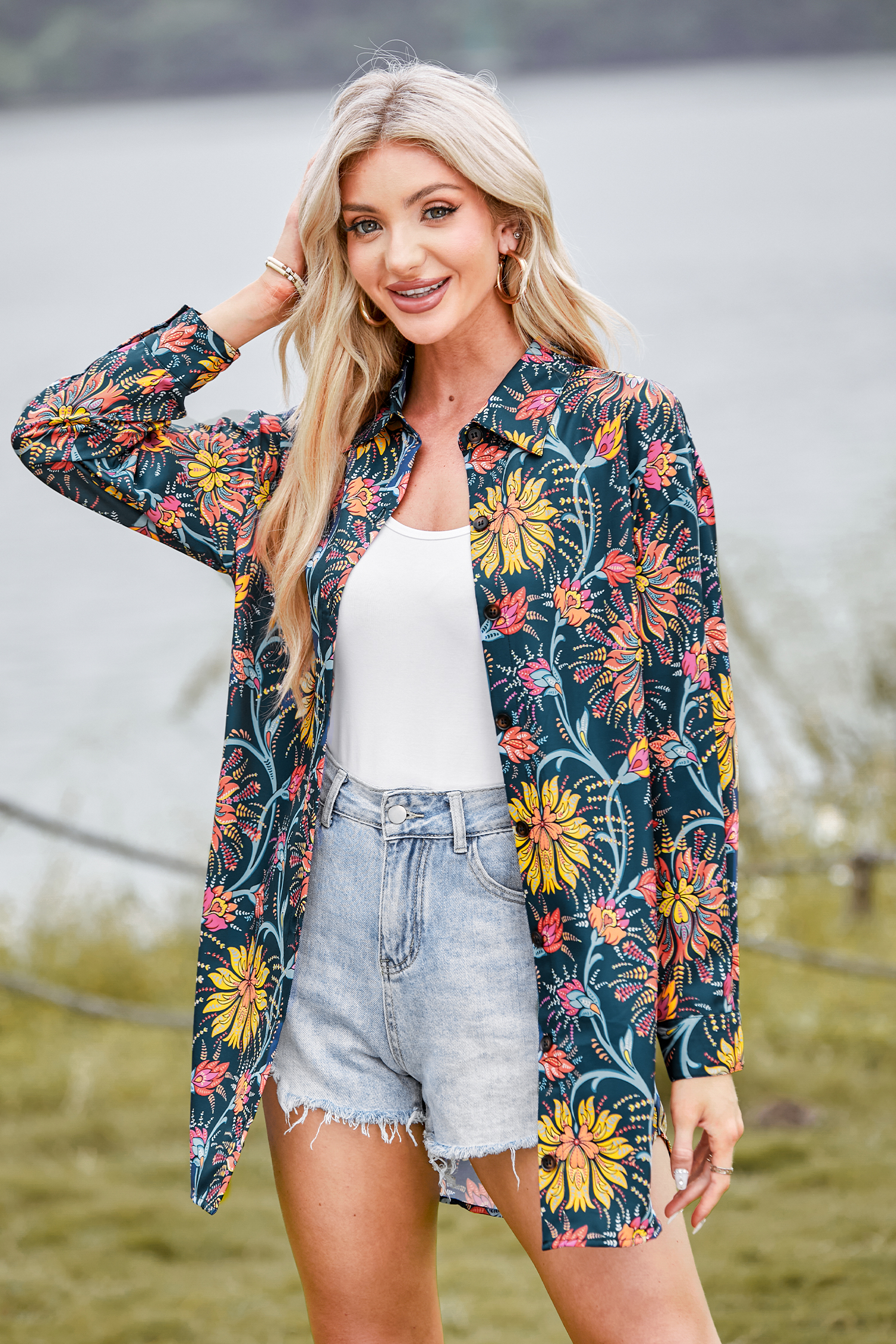 Robe chemise mini à ceinture et imprimé tropical