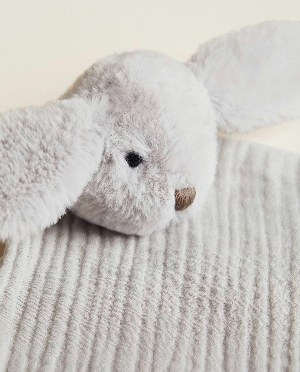 COELHINHO DE PELÚCIA PARA CRIANÇAS
