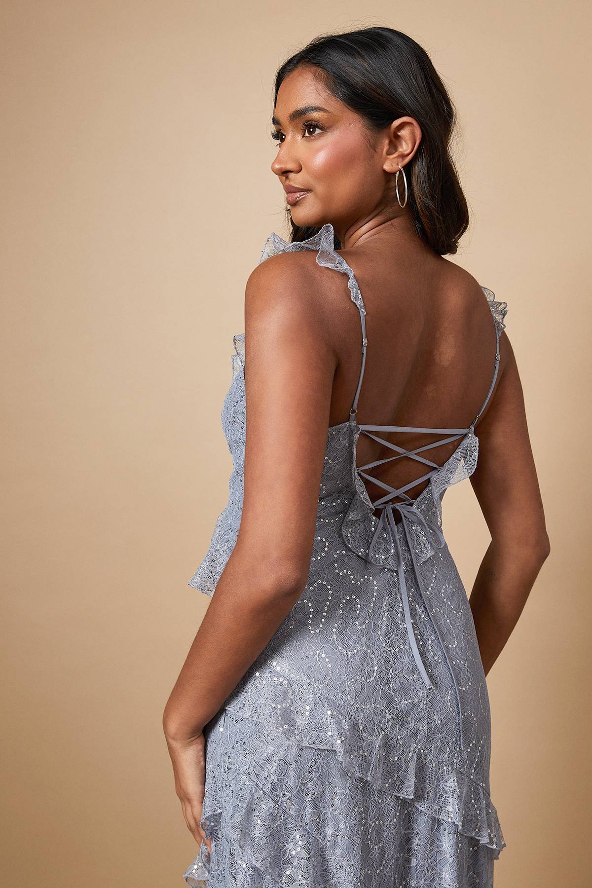 Oasis Robe Mi-Longue à Détails de Volants en Dentelle Pailletée