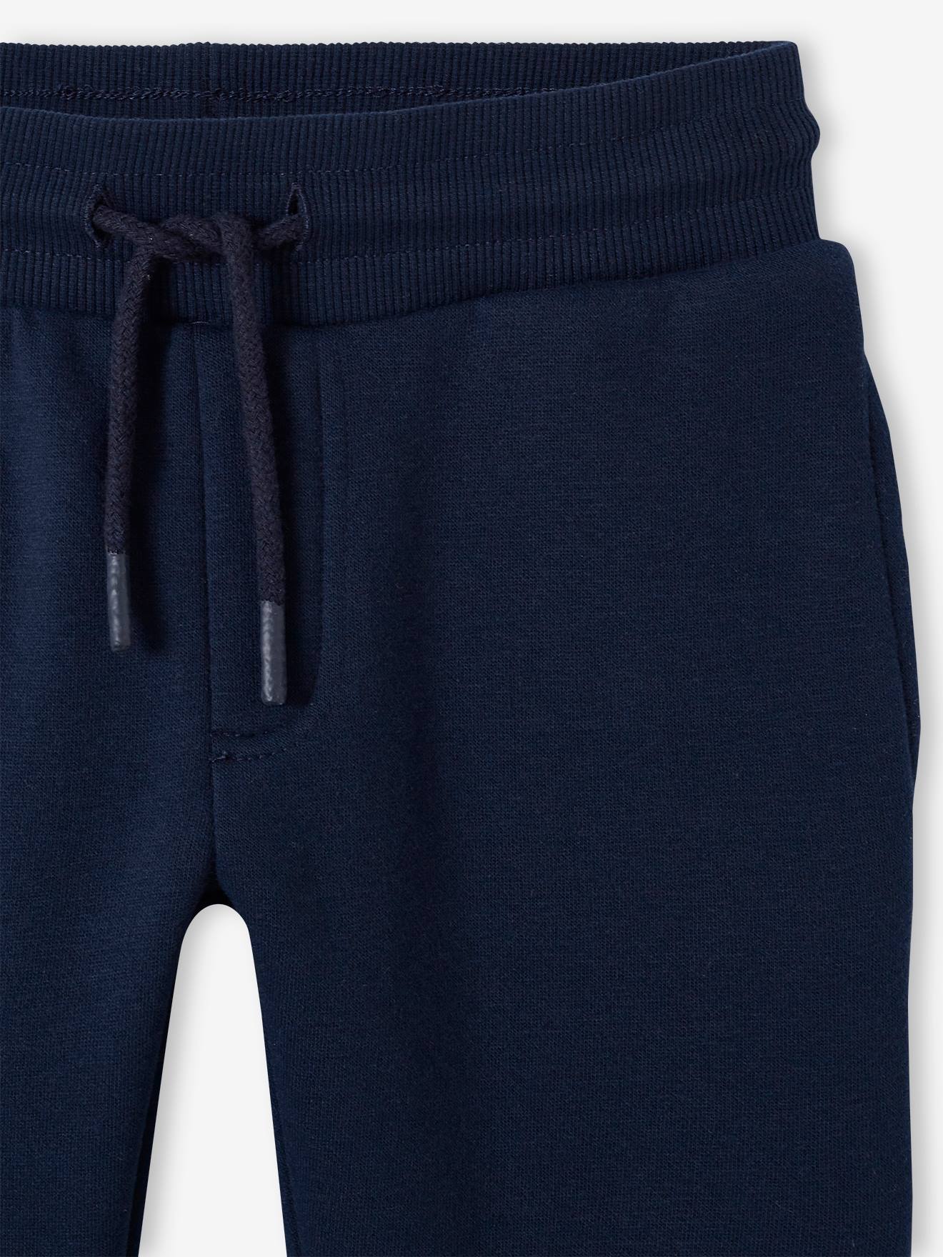 Conjunto de treino infantil: casaco com capuz em fleece vermelho mesclado e calça de moletom.