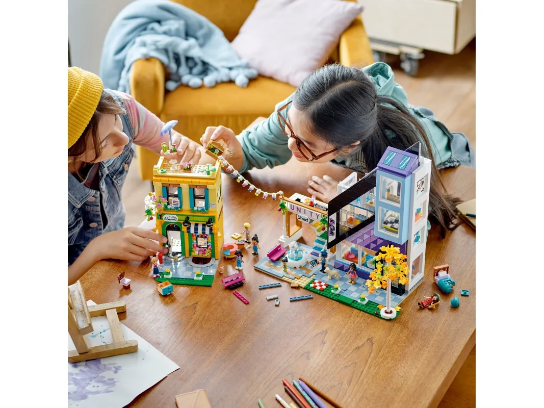 LEGO Friends 41732 Midtbyens blomster- og designbutikker