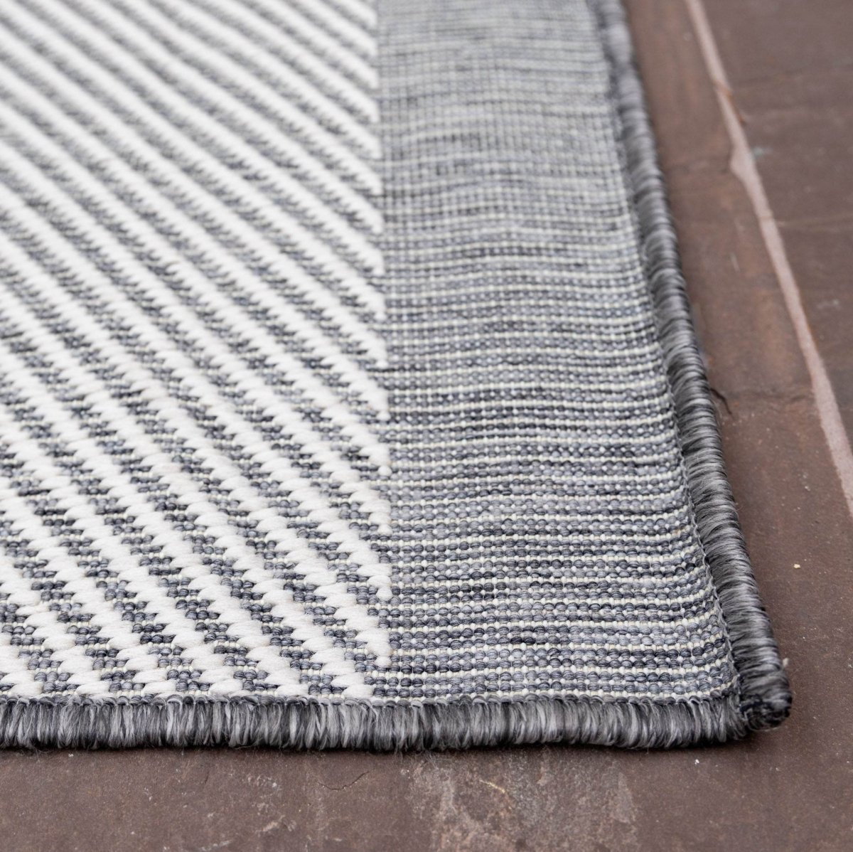 Buitenkleed Border - Grijs|wit - dubbelzijdig - EVA Interior