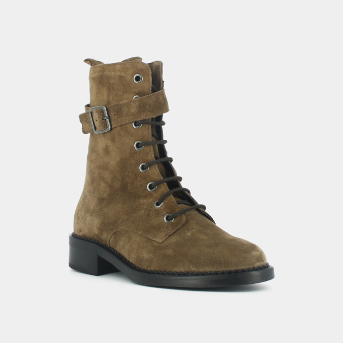 Bottes à talons et surpiqures  en croûte taupe