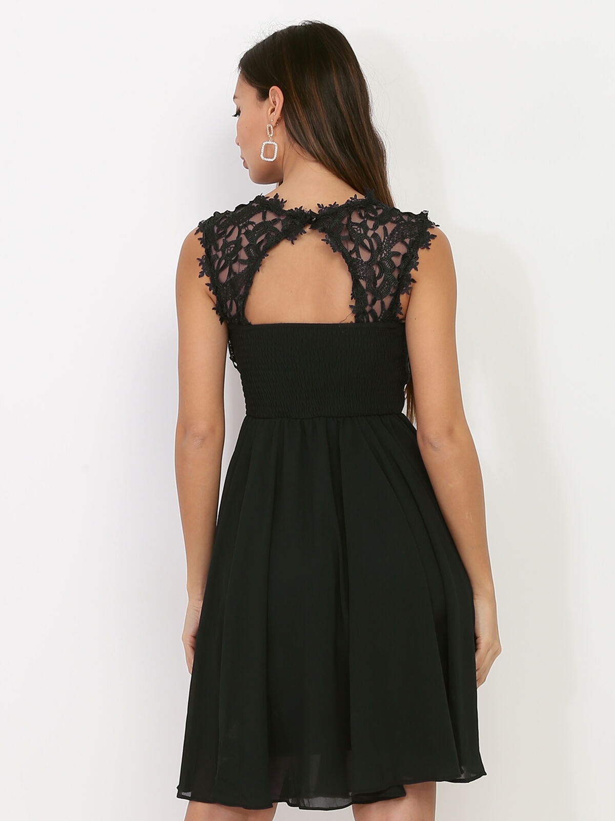 Robe avec dentelle- Noir