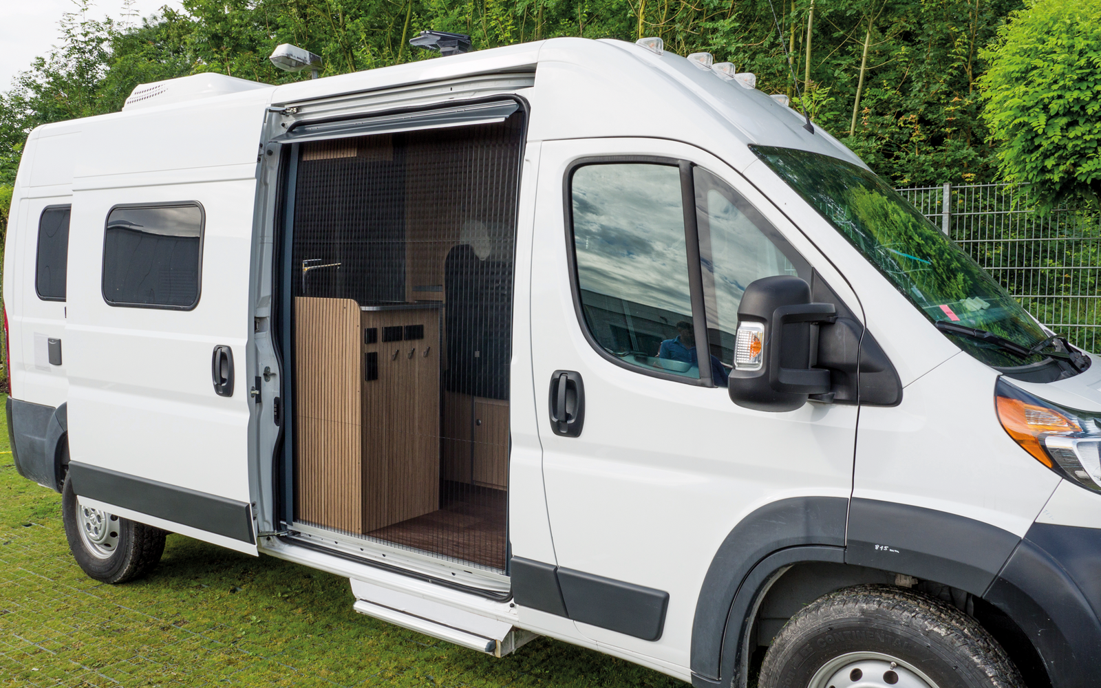 Remis REMIcare Tür-Insektenschutz mit Tischschiene für Fiat Ducato X250 / X290 1435 x 1080 mm