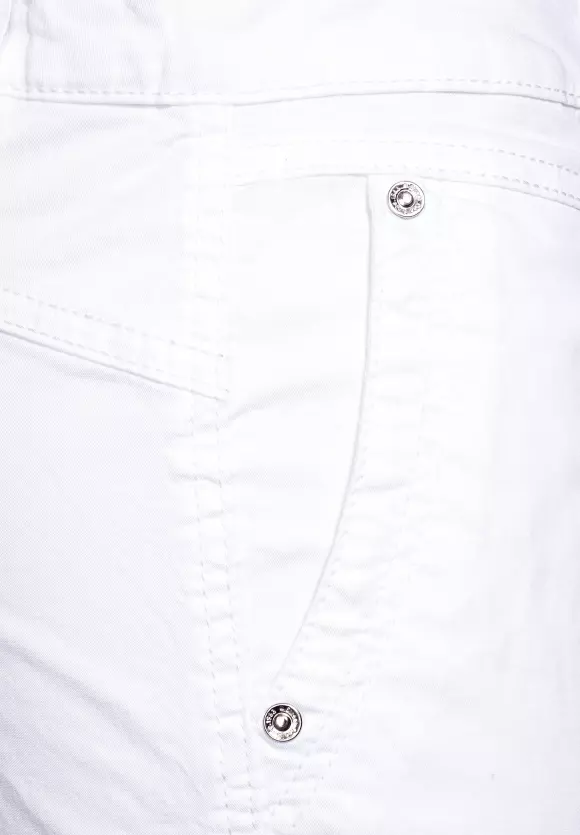Casual Fit Bermuda - White