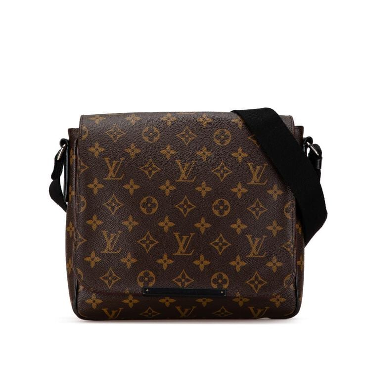 Louis Vuitton Vintage Louis Vuitton District Brown