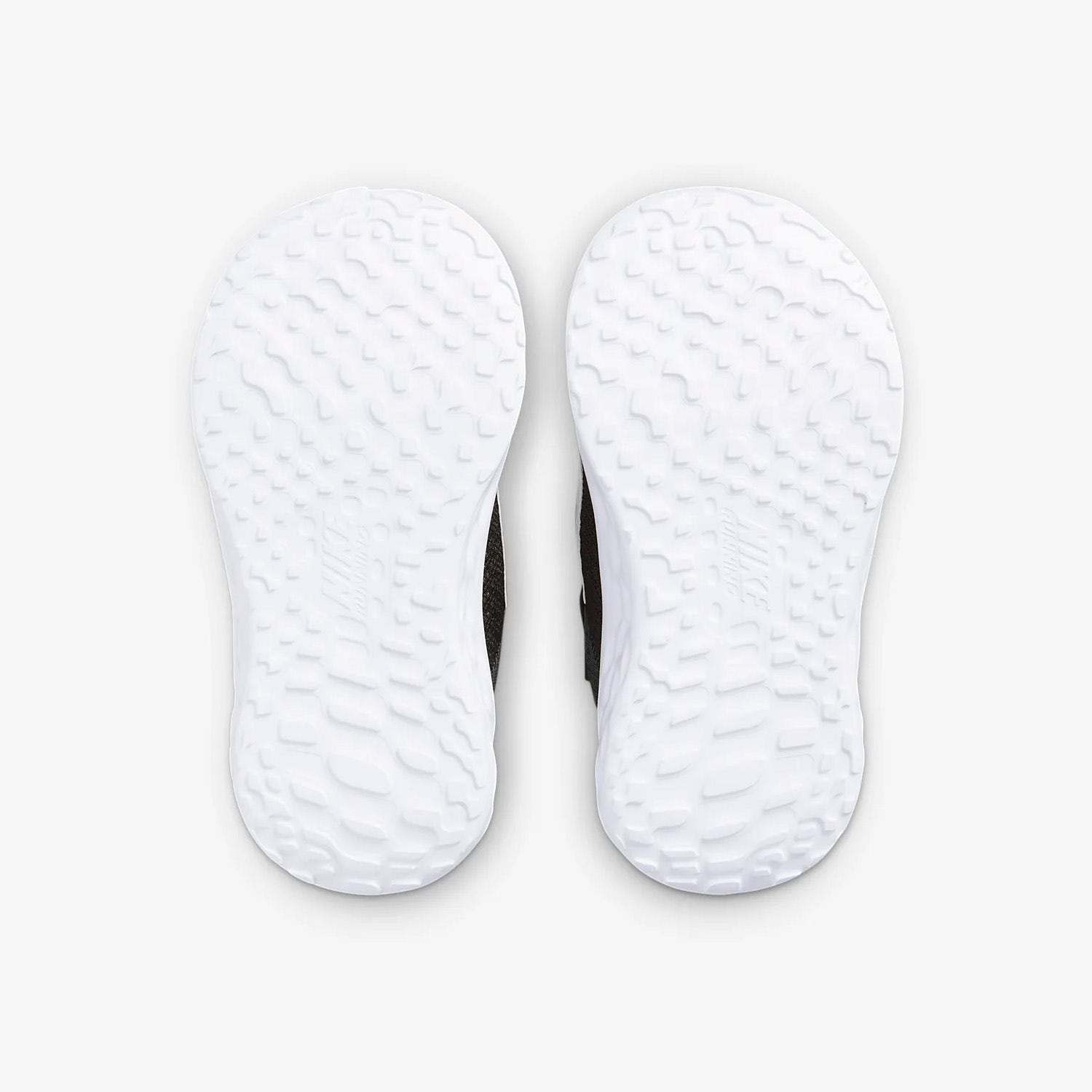 Nike  Revolution 6