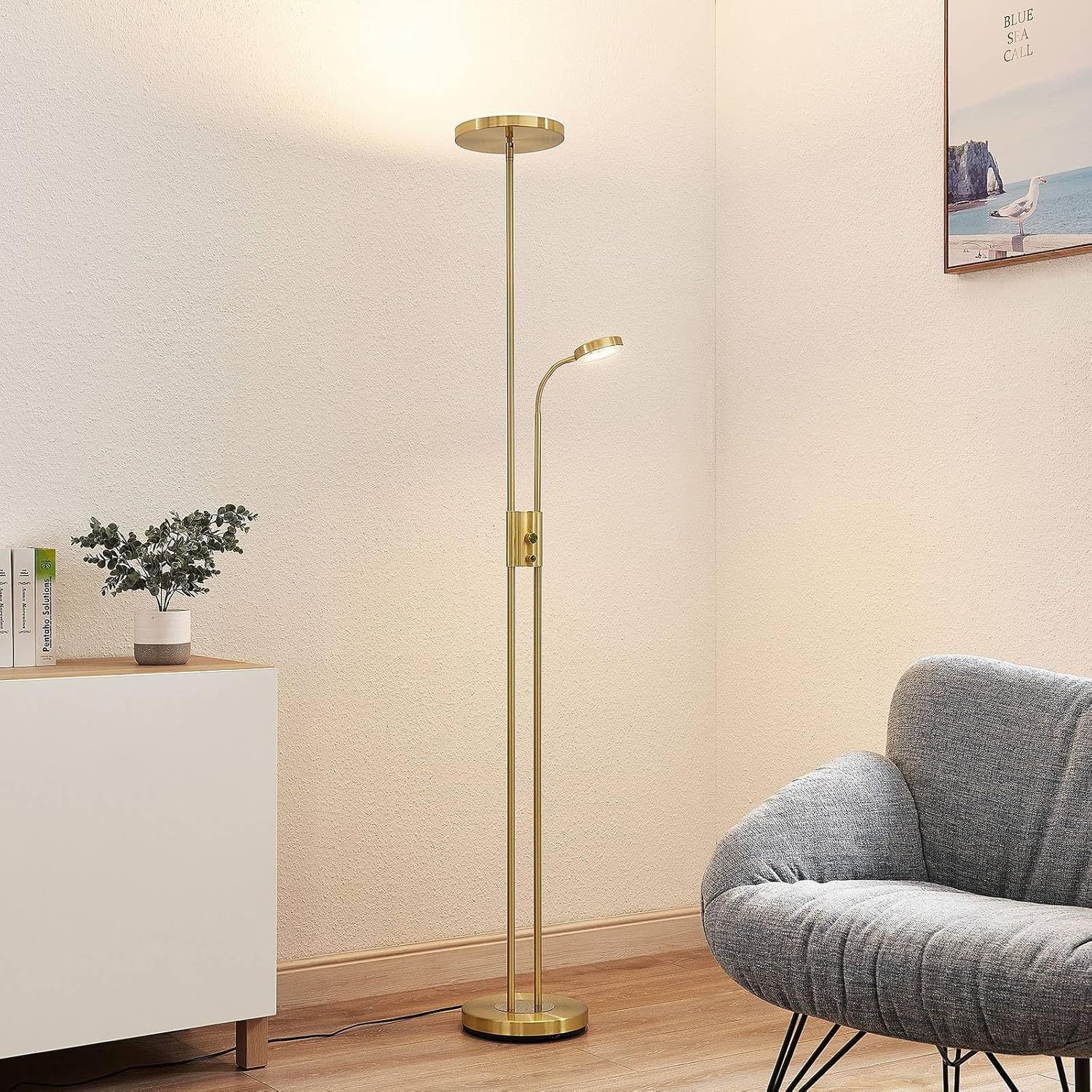 Lindby LED Stehlampe Seppa dimmbar (Modern) in Gold/Messing aus Metall (2 flammig,) - Wohnzimmerlampe Stehleuchte Floor Lamp Deckenfluter Standleuchte Wohnzimmerleuchte