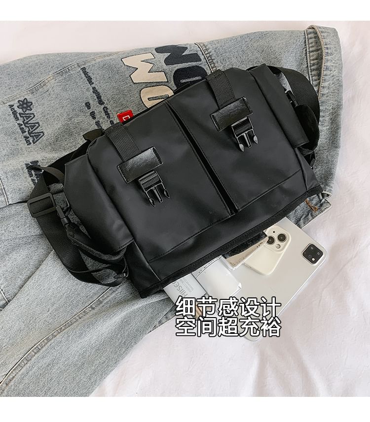 Hikuozy - Messengerbag met klep en gesp