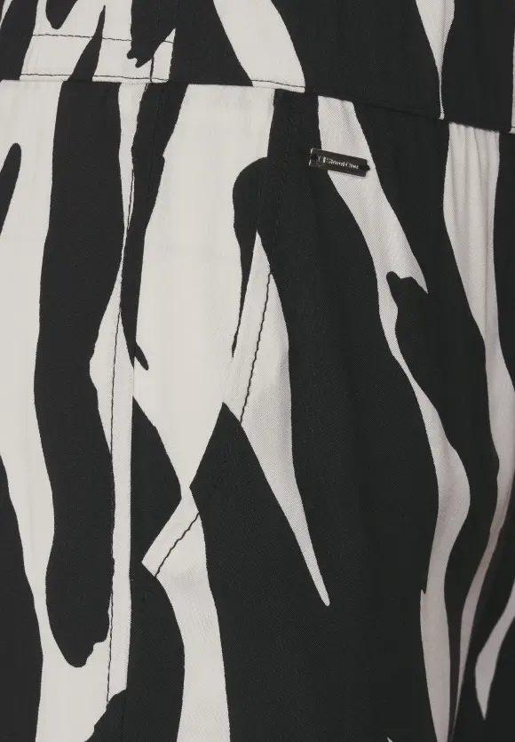 Loose Fit Hose mit Ikatprint - Black