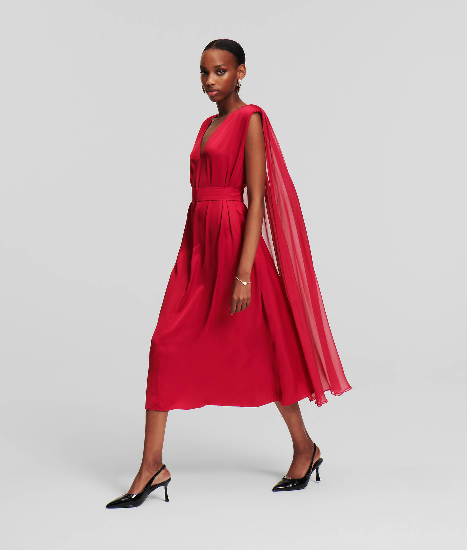 ROBE CAPE LONGUEUR MIDI