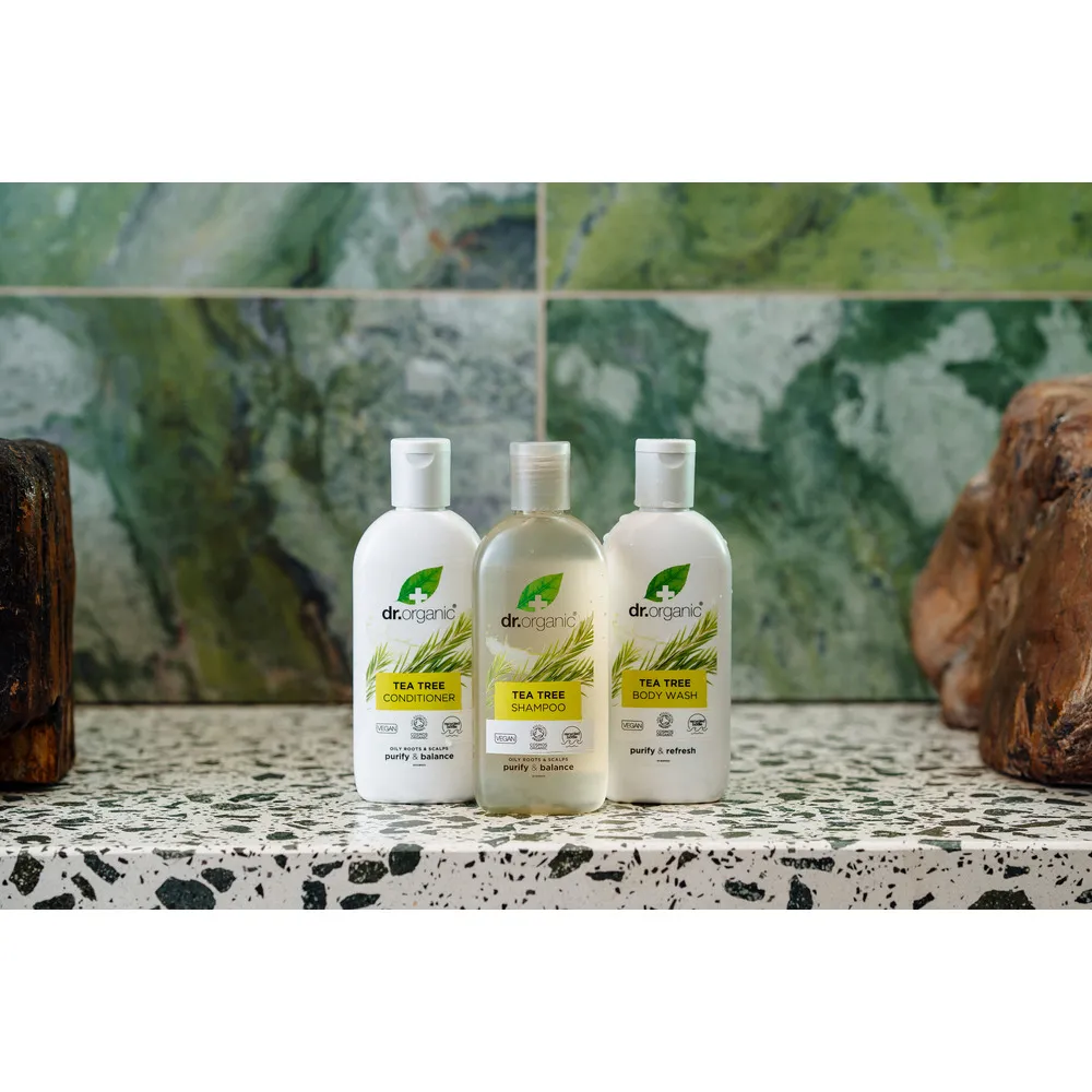 Dr. Organic Tea Tree Shampoo - 265 ml