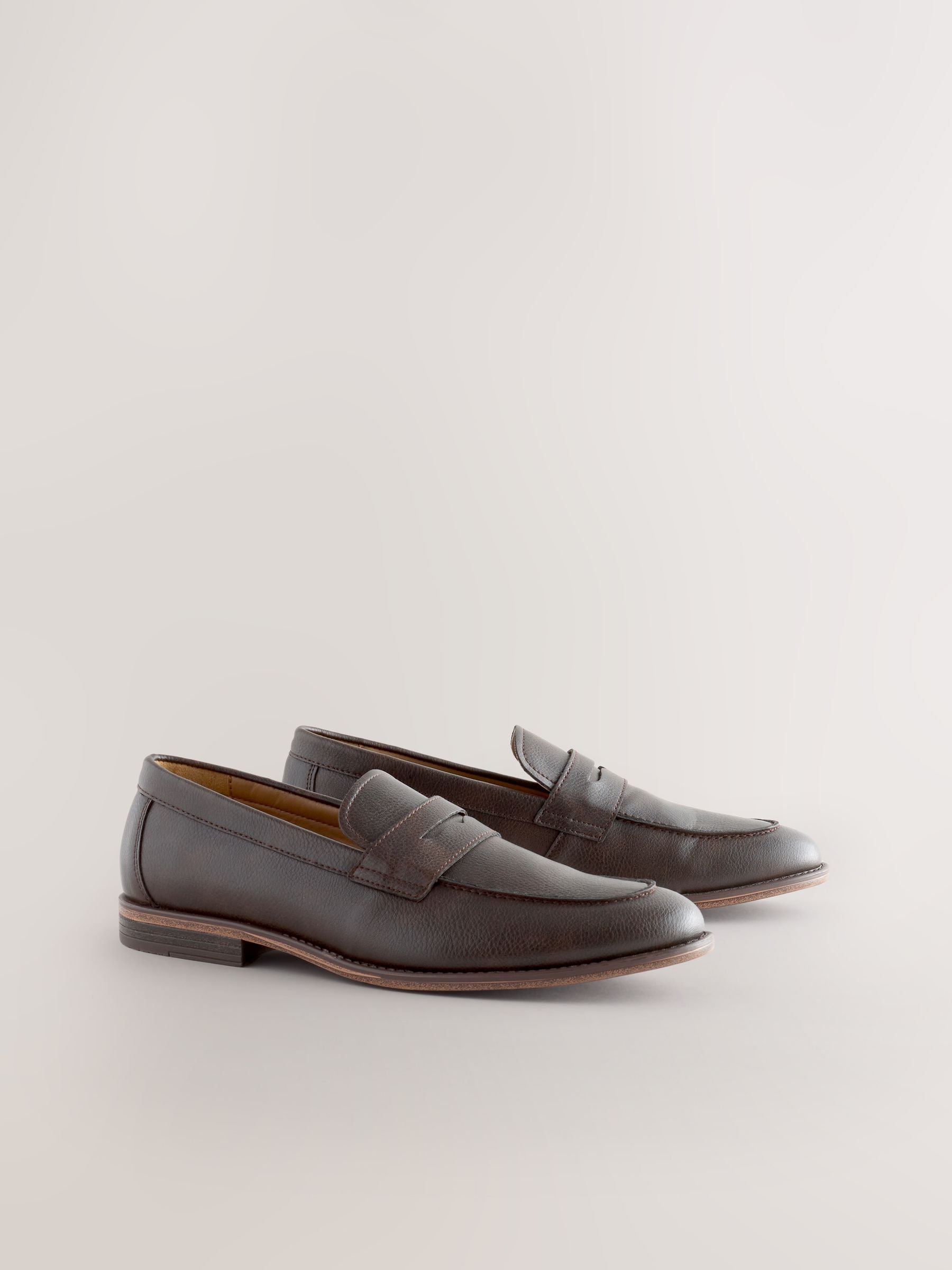 Bruin - Standaard pasvorm - Loafers van zadelleer