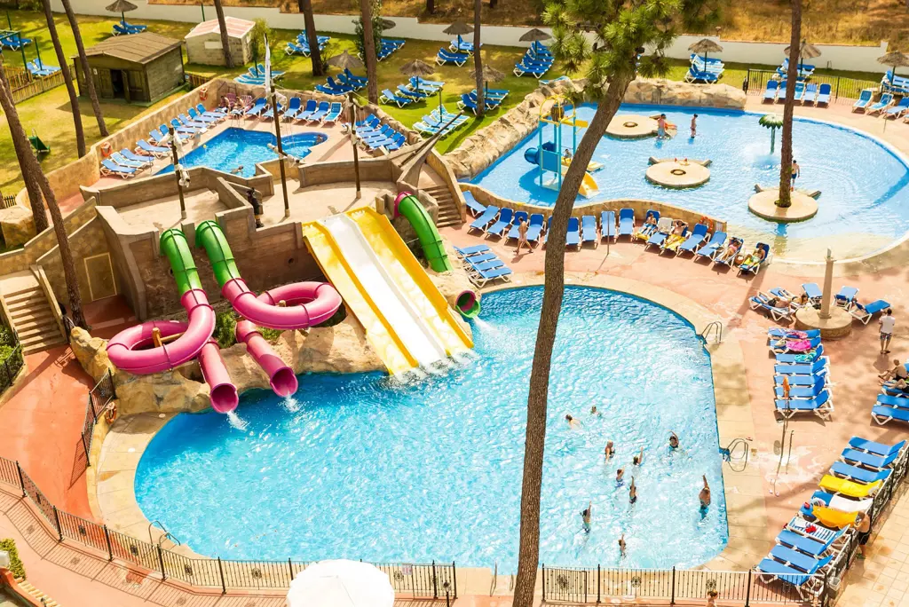 Fly & Go AluaSun Marbella Park Halfpension Plus - Hotel