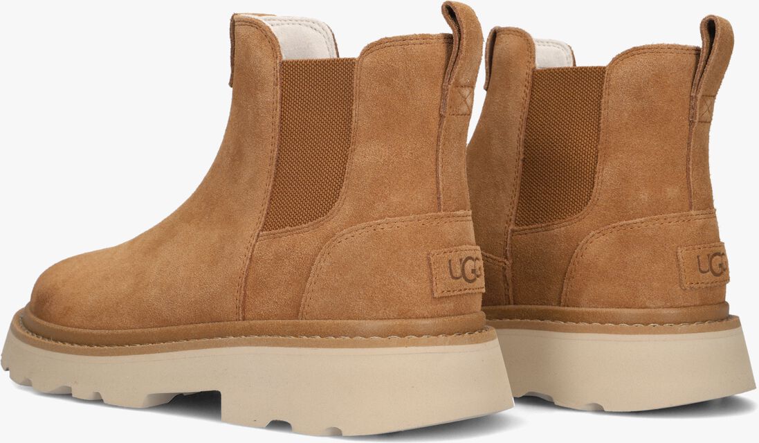 camel ugg chelsea boots m chelsea lug