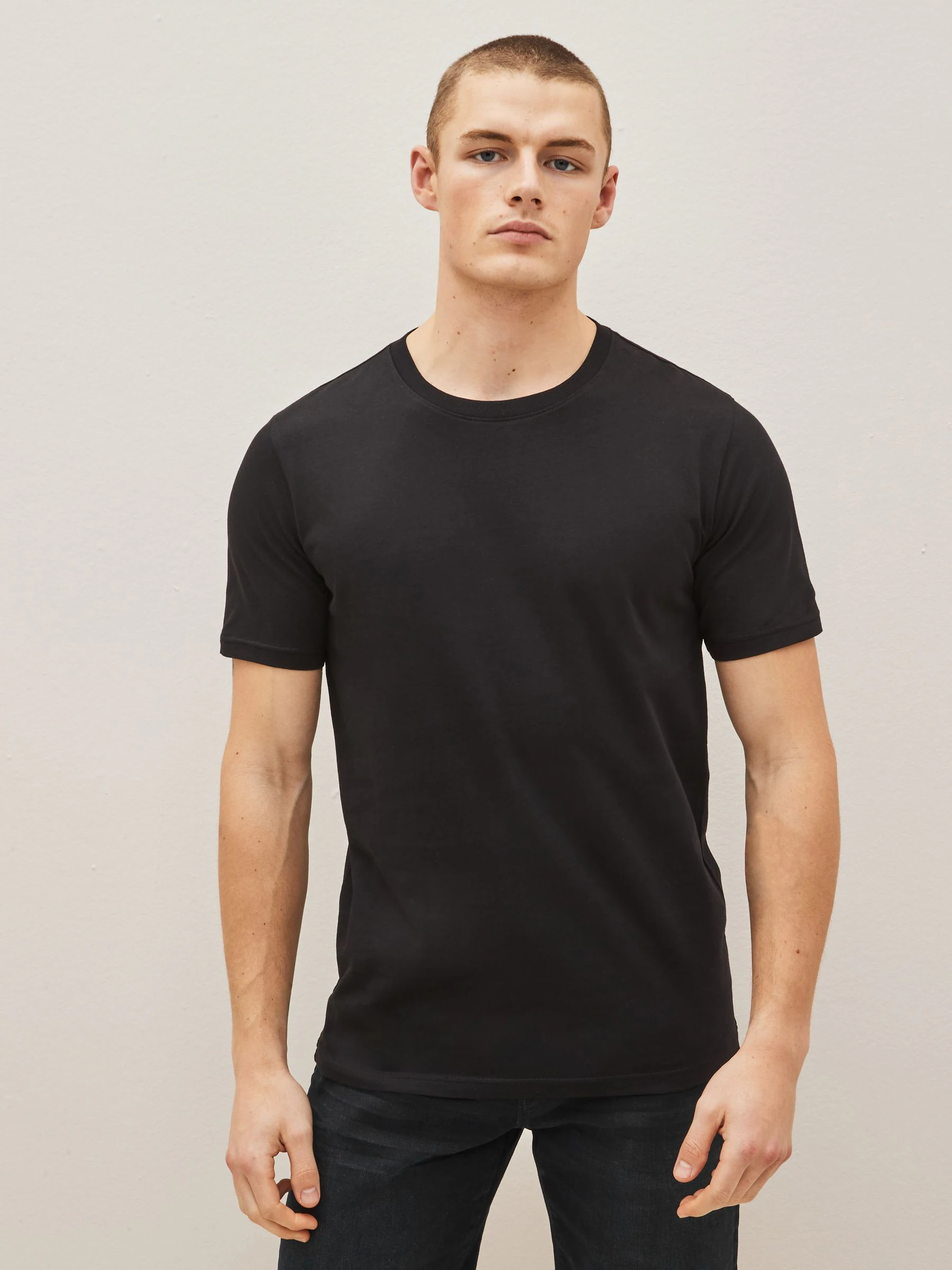 Zwart/leisteen/grijs gemêleerd/wit/marineblauw/blauw - Slim Fit - Essential katoenen T-shirts verpakking van 6