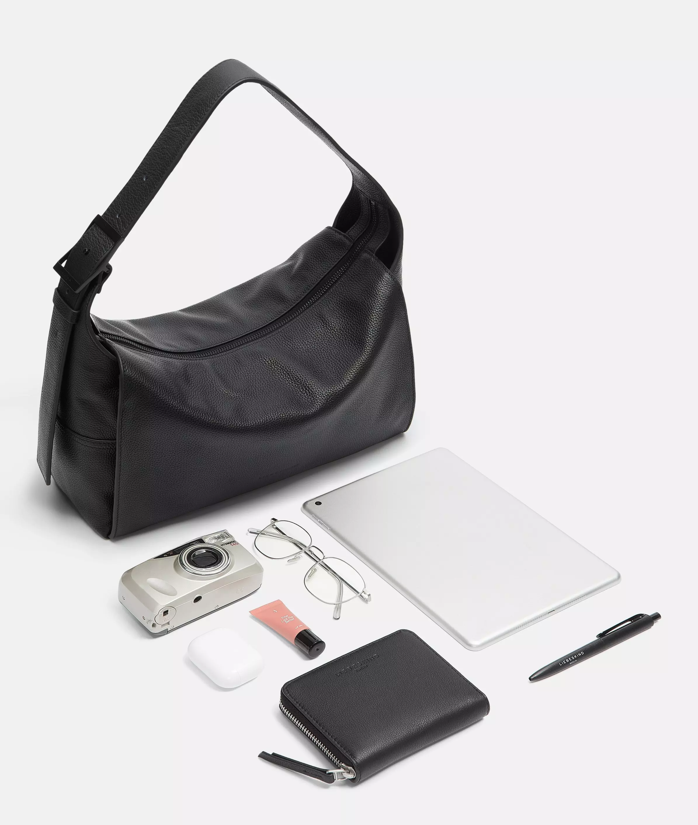 Lou Hobo M Spacious leather hobo bag with breaking effect